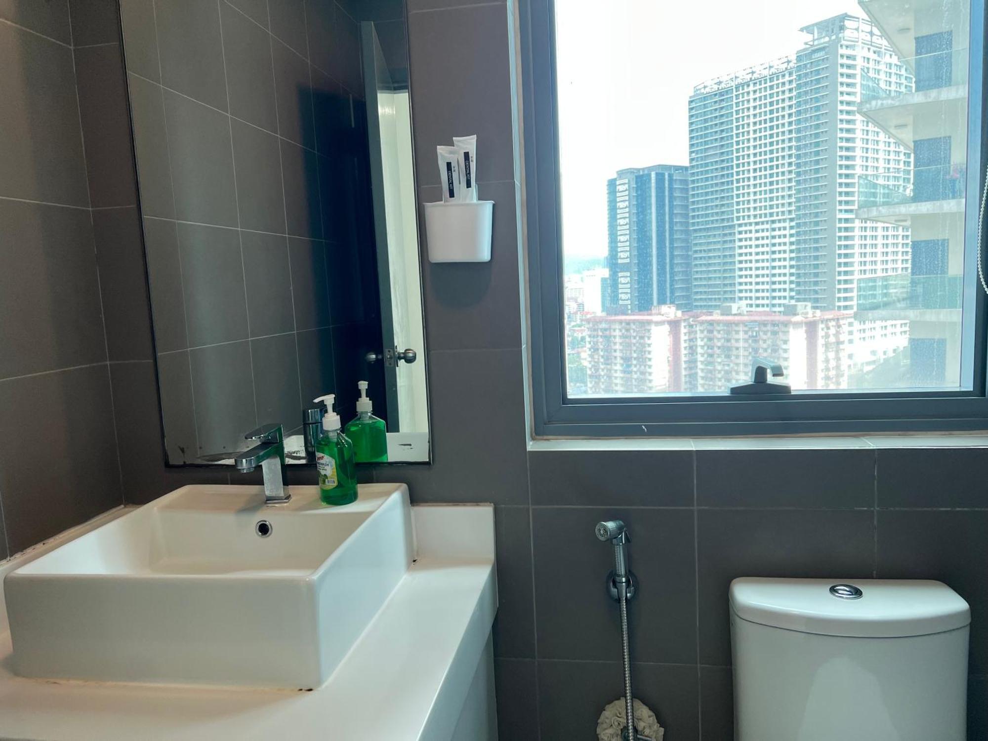 Summer Suites Victory House Куала Лумпур Екстериор снимка